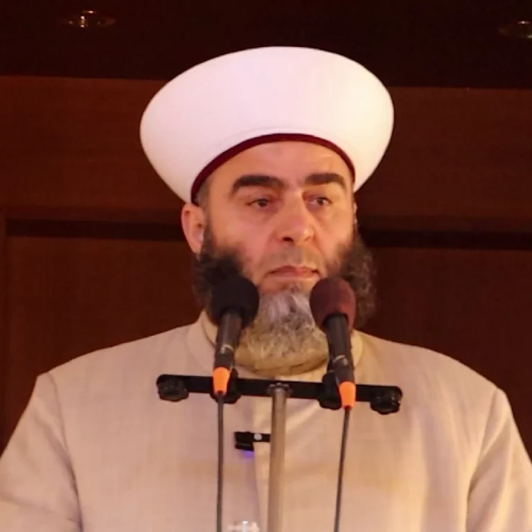 صورة الشيخ حسين أحمد